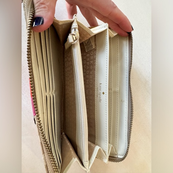 Kate Spade canvas wallet. - Picture 9 of 11